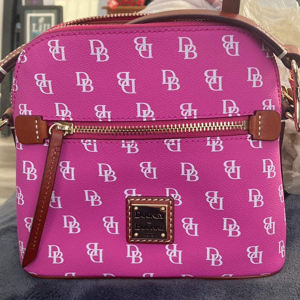Dooney & Bourke